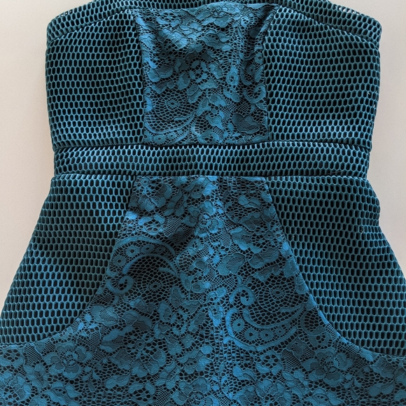 Lovers and Friends Bodycon Mini Dress - Picture 5 of 11